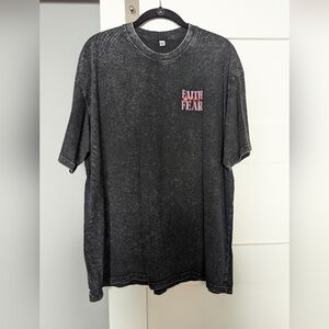 Faith over fear gray crewneck t-shirt size XL unisex 24x20 x29